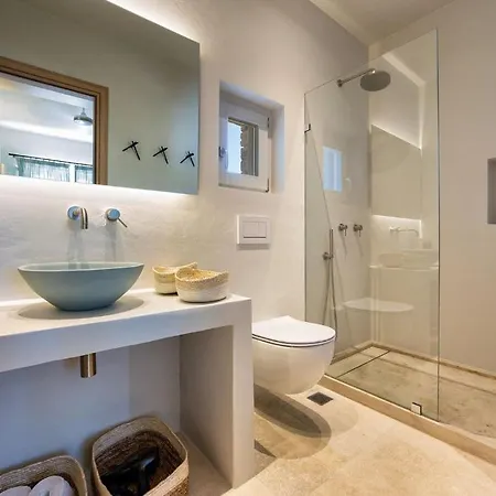 Paros Sleeps 8 Pool Air Con Wifi T714112 Parikia (Paros)